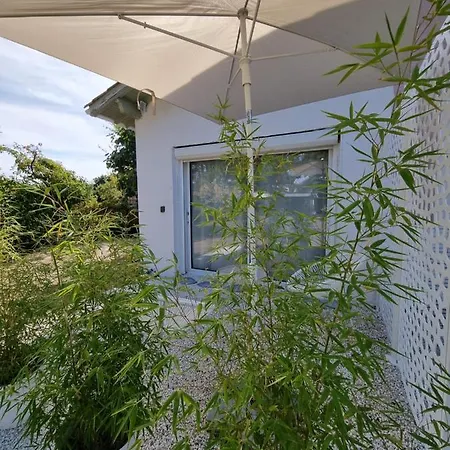 Maison d'hôtes Au Jardin De La Saudrune *